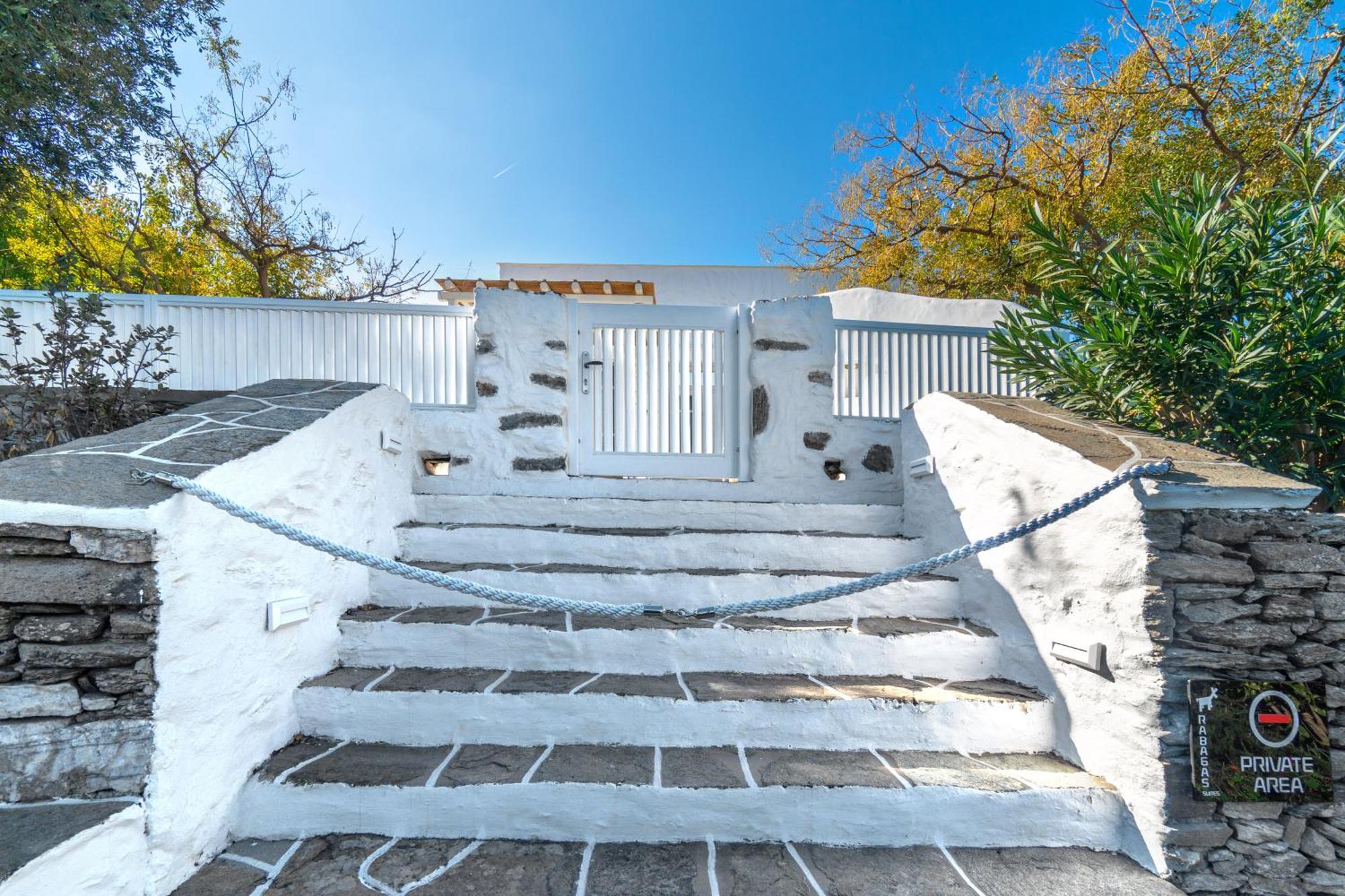 Rabagas Suites Luxury - In The Heart Of Sifnos อพอลโลเนีย ภายนอก รูปภาพ